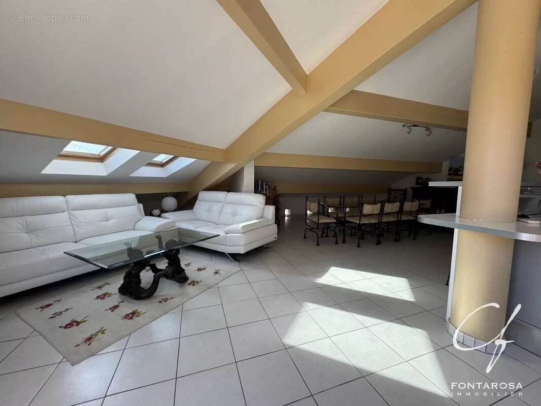 Appartement à FREJUS