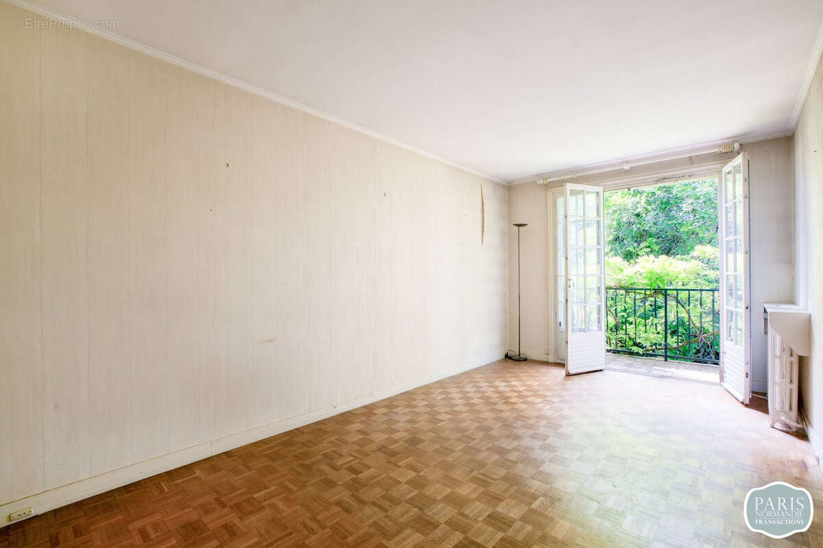 Maison à ISSY-LES-MOULINEAUX