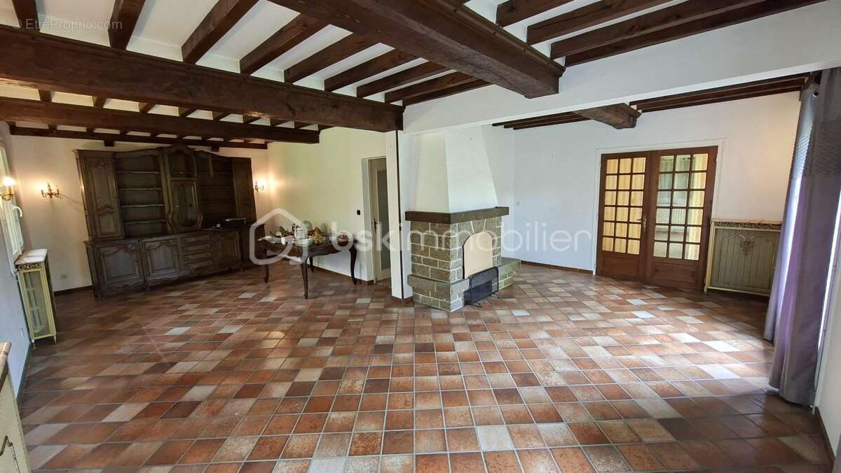 Maison à TESSY-SUR-VIRE