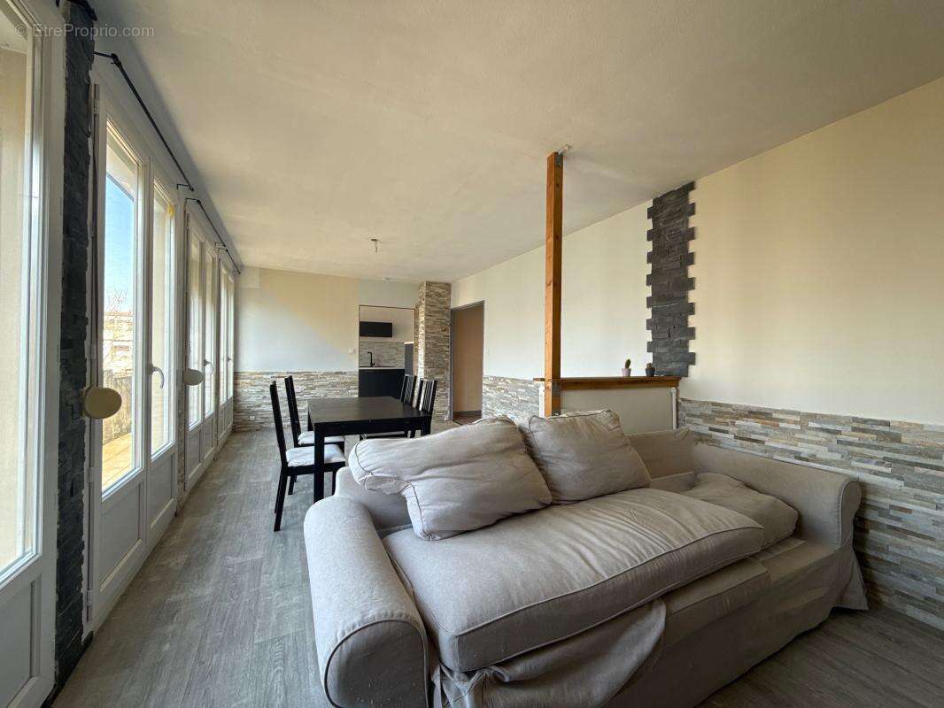 T4 lumineux avec balcon - Chenôve - photo 10