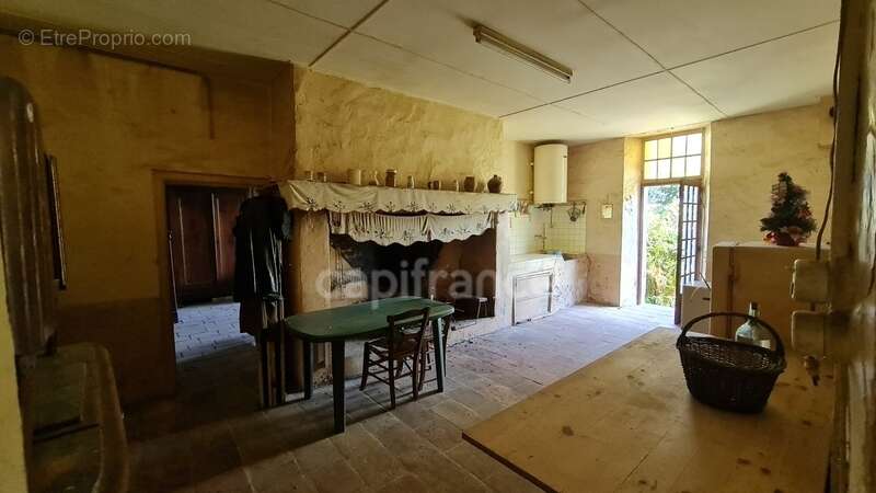 À vendre : Propriété à restaurer, à 10 mn d'Auvillar, d'environ 240 m2 habitables, sur terrain de 7400 m2  (82) - photo 9