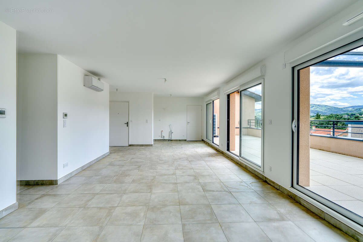 Appartement T5 en dernier étage avec grandes terrasses et climatisation - photo 8