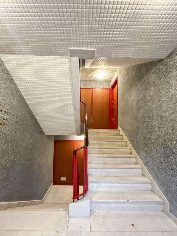 Appartement à LA CHAPELLE-SAINT-MESMIN