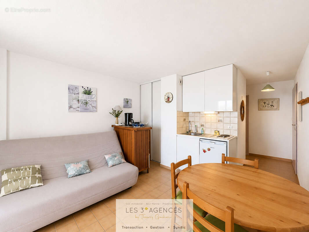 2 Pièces 28m2 - Rez de Jardin - VUE MER - Parking - photo 4