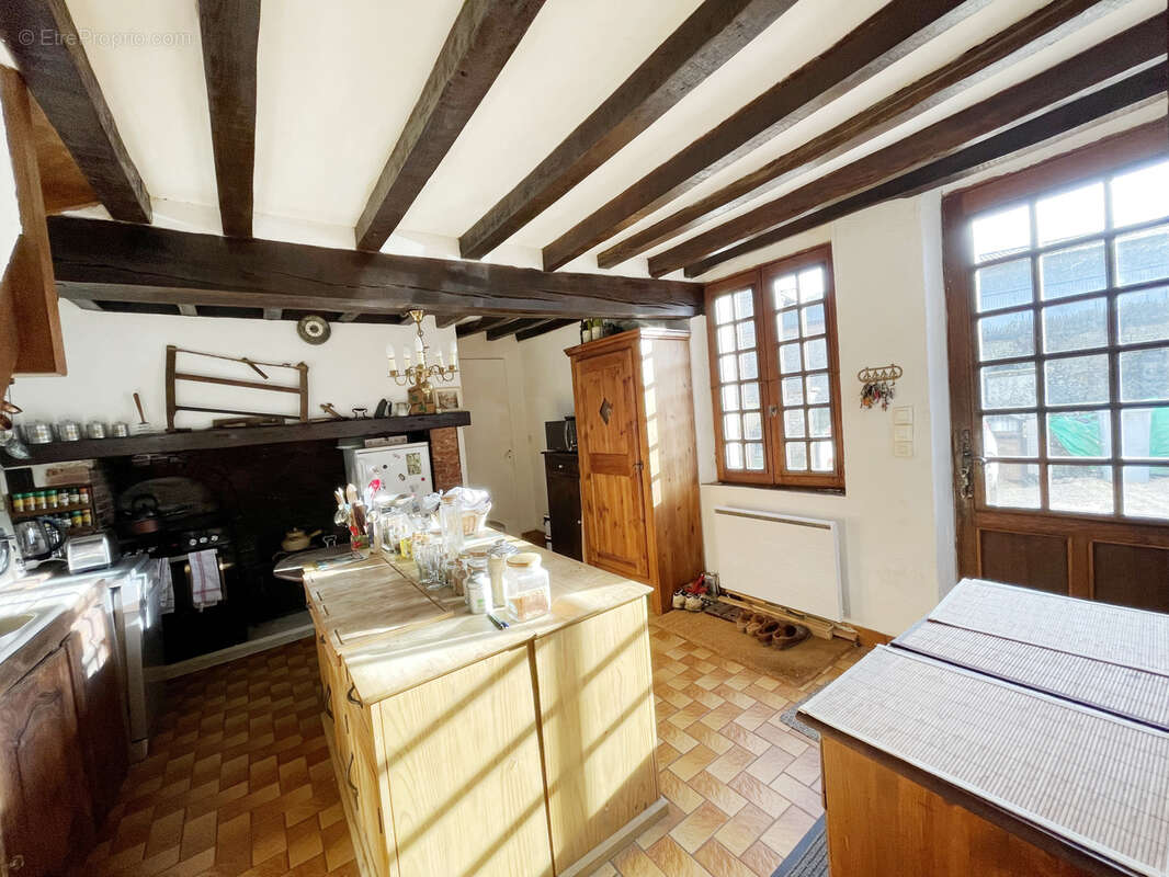 Maison à LA NEUVILLE-GARNIER