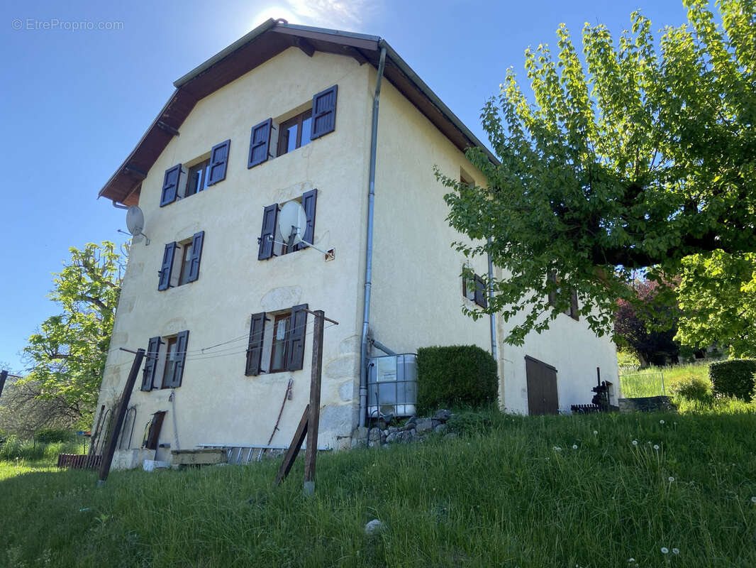 Maison à LOISIEUX