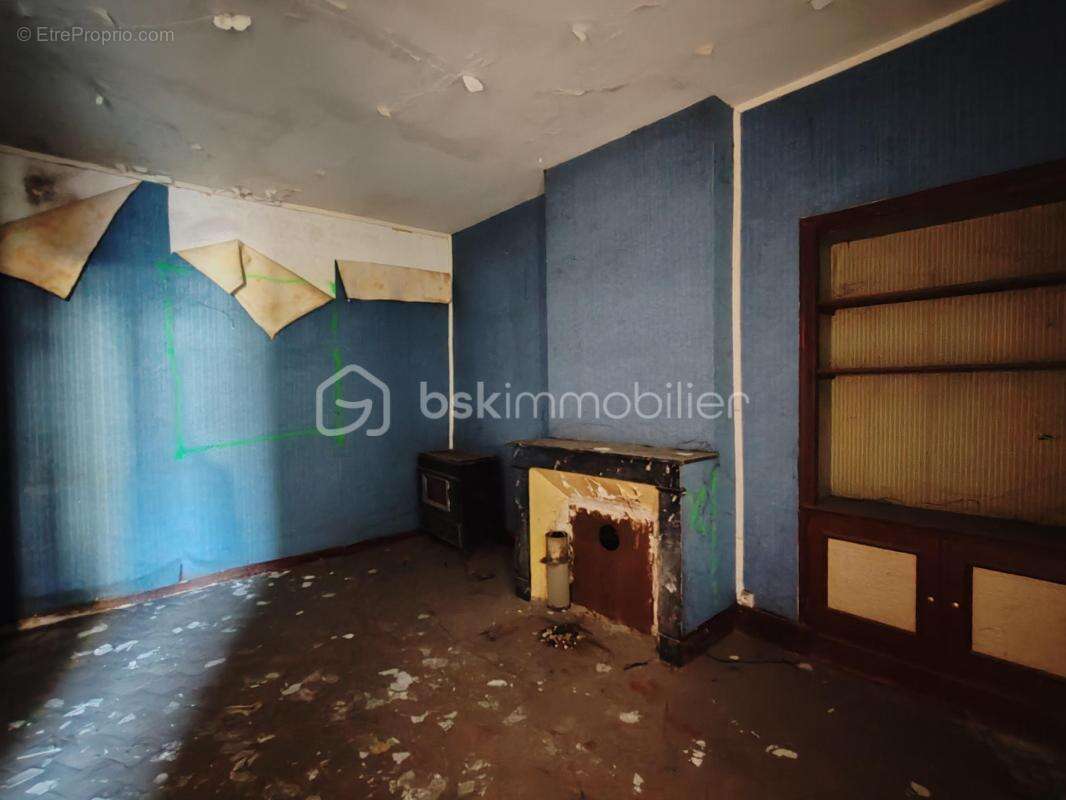 Maison de ville et grange à rénover entièrement - photo 7