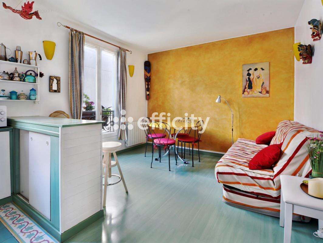 Appartement à PARIS-18E