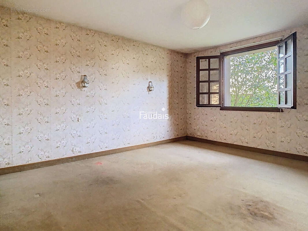 Maison 217 m² à Saint-Lo  - photo 9