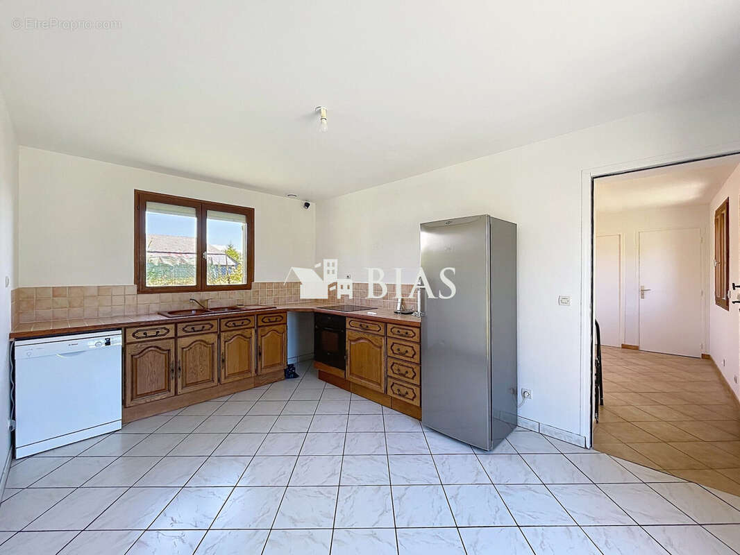 Maison 84 m² à Harcourt  - photo 8