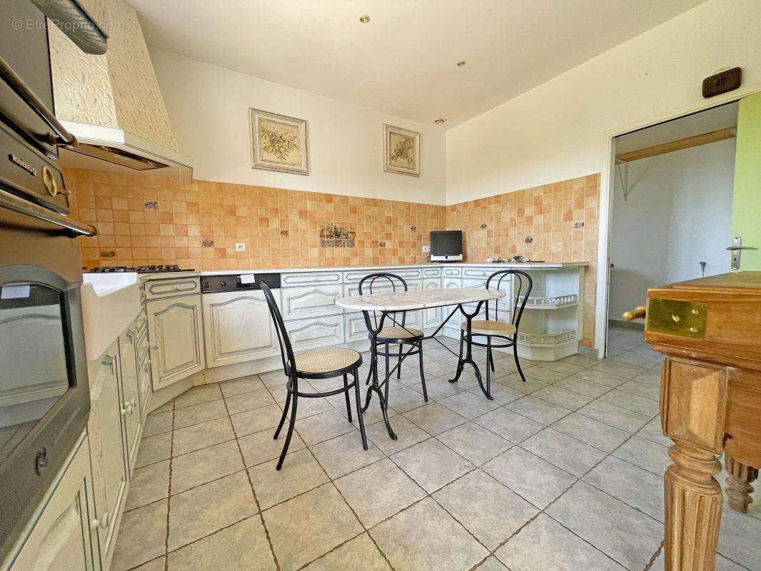 Maison à SAINT-PAUL-DE-SERRE