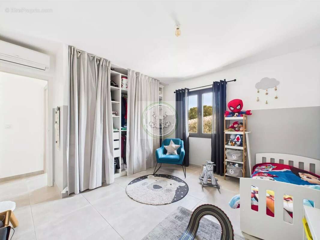 Maison à PUGET-SUR-ARGENS