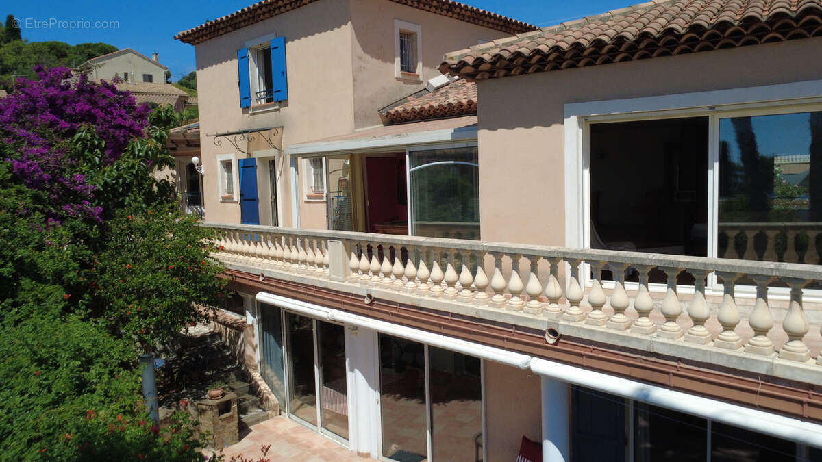 Carqueiranne – le pradon – 293 m² – vue mer – plage à pied – 2 habitations - photo 6