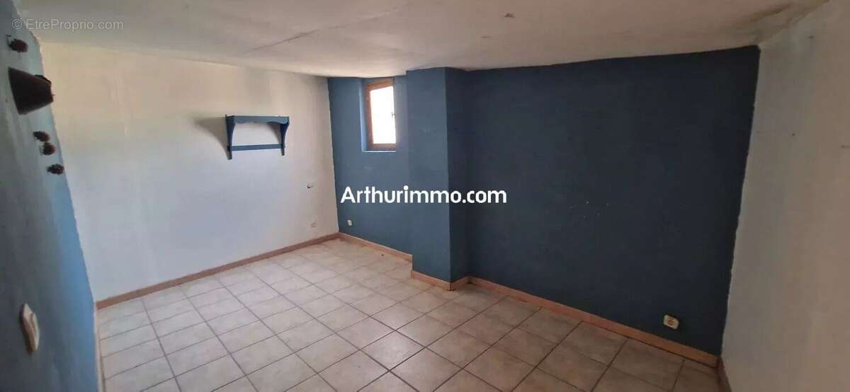 Maison à FIGANIERES