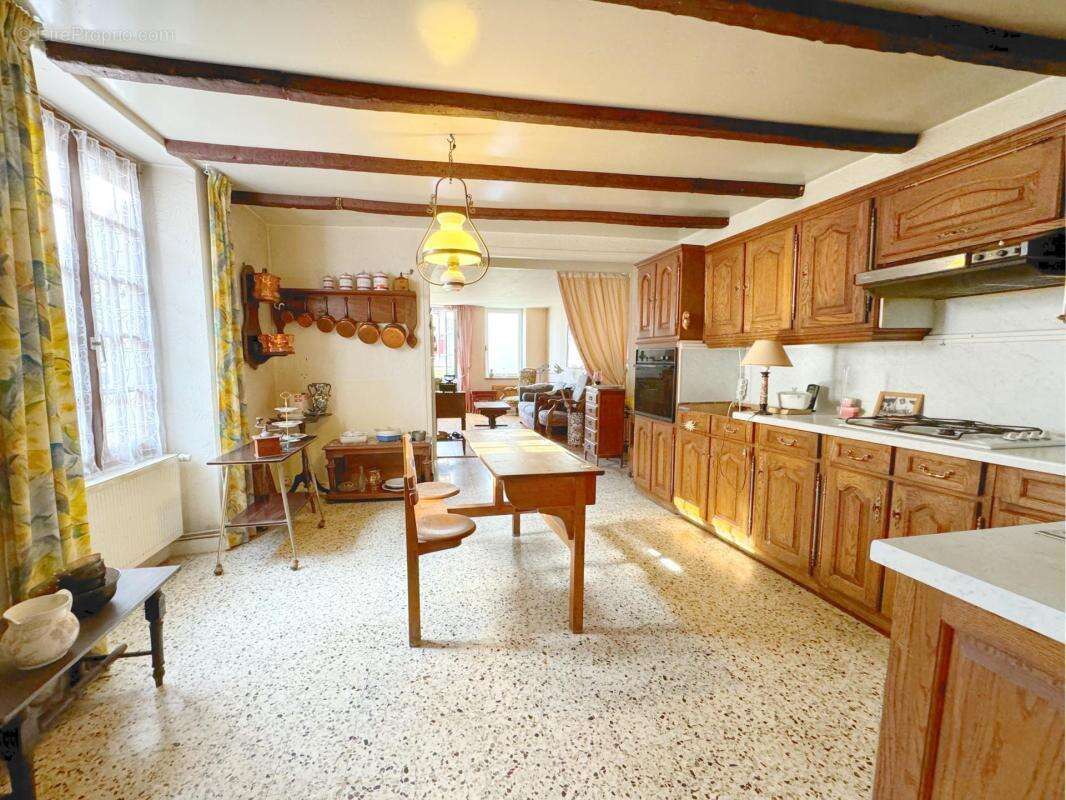 Maison à LA CHAPELLE-GAUTHIER