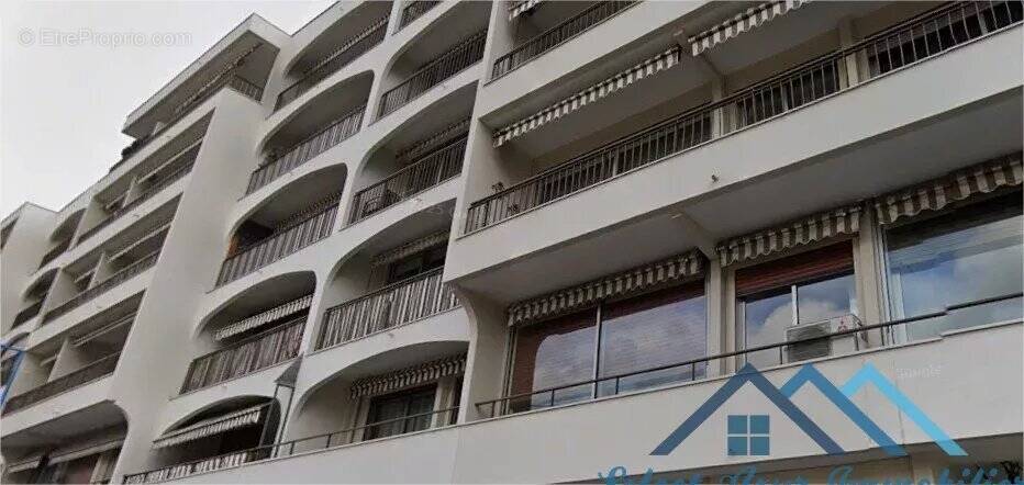 Appartement à MANDELIEU-LA-NAPOULE