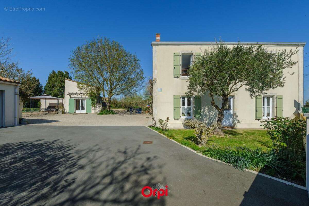 Maison à YVES