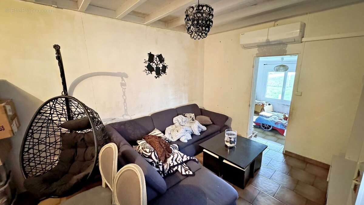 Maison à MOULIETS-ET-VILLEMARTIN