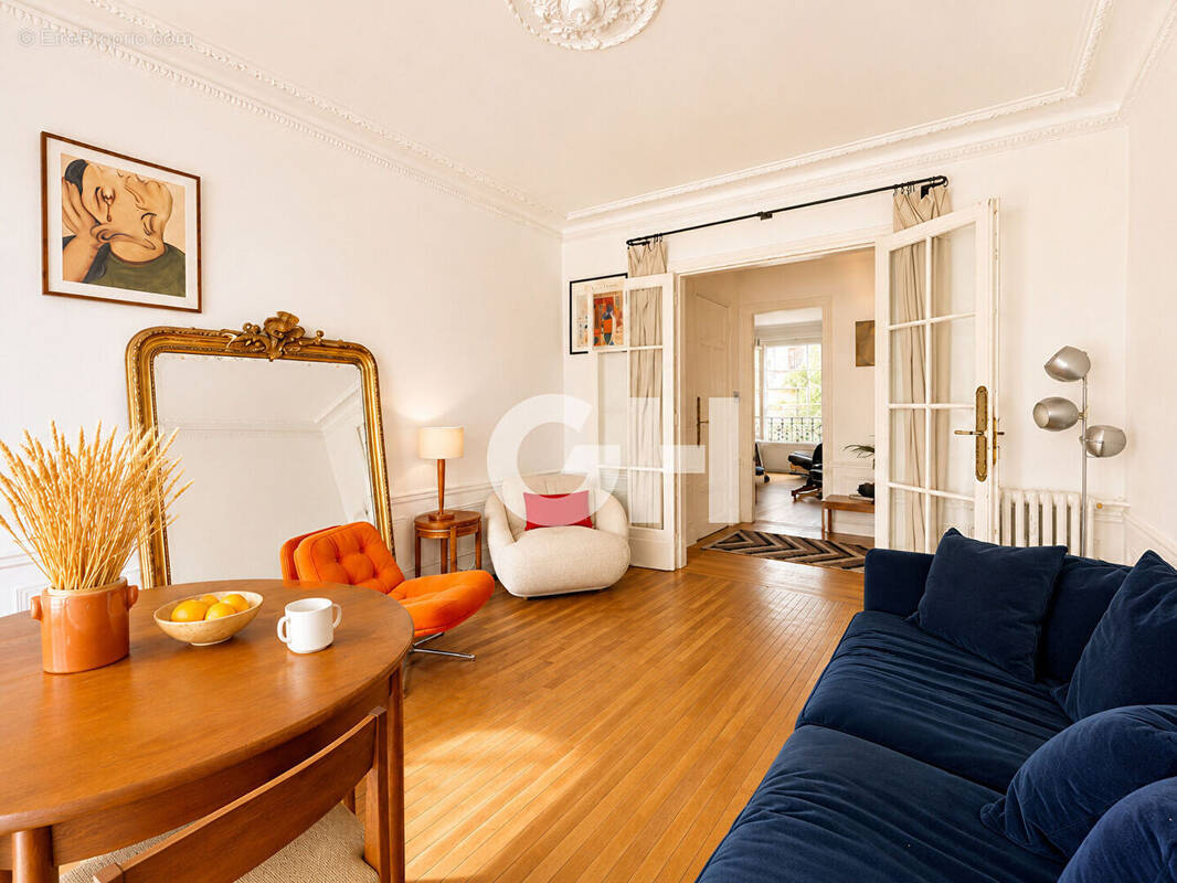 Appartement à PARIS-11E