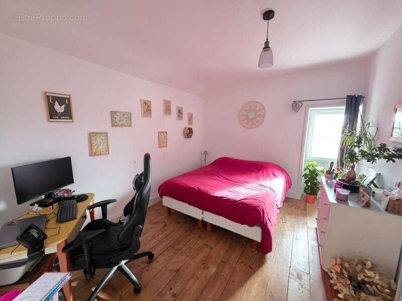 Maison à CHATEAUPONSAC