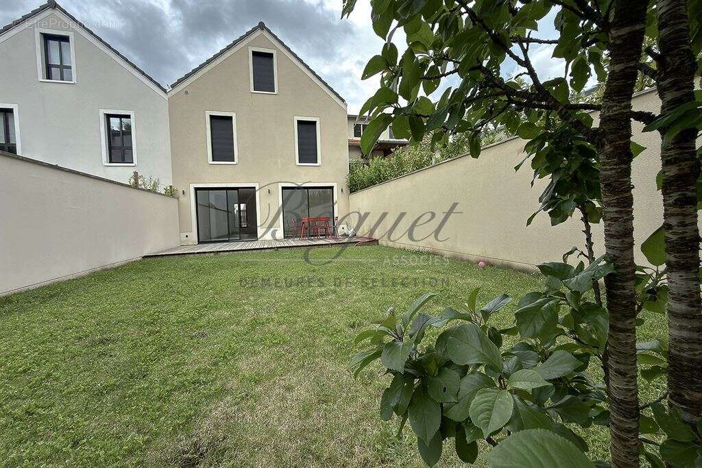 Maison à VIROFLAY