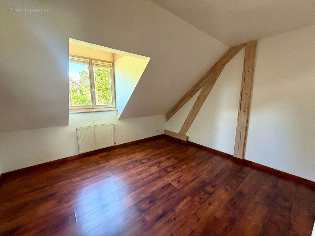 Maison 5 chambres avec piscine, moins de 10 minutes de DOLE - photo 8