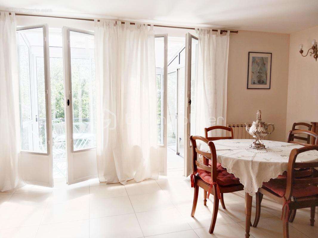 Maison à YERRES