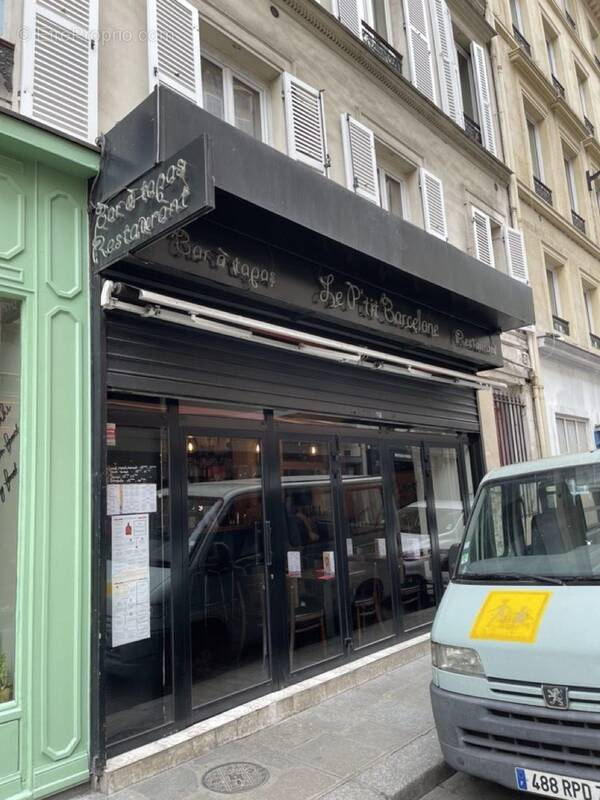Autre à PARIS-9E