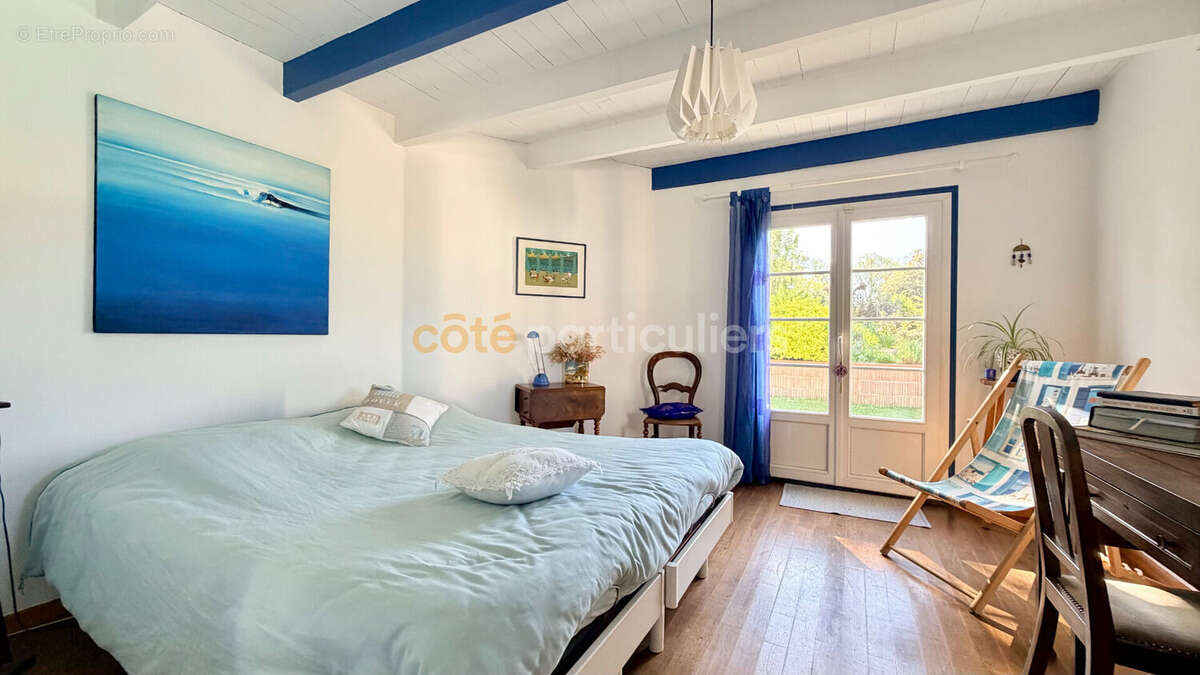 Maison à SAINT-ETIENNE-DE-TULMONT