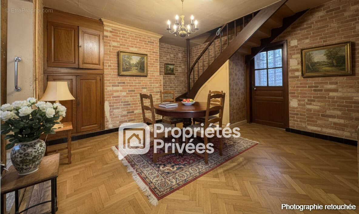 A VENDRE 37420 HUISMES Maison 205 M² dépendances - photo 6