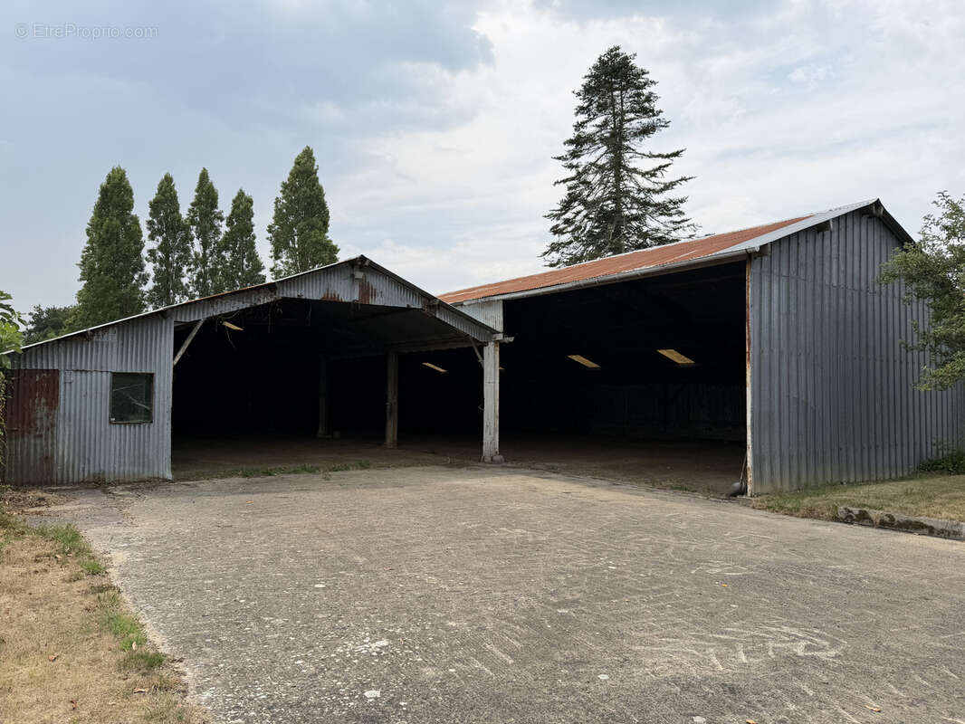 Erquy 22430, fort potentiel pour cet ensemble immobilier avec maison, ancienne forge et hangar. - photo 13