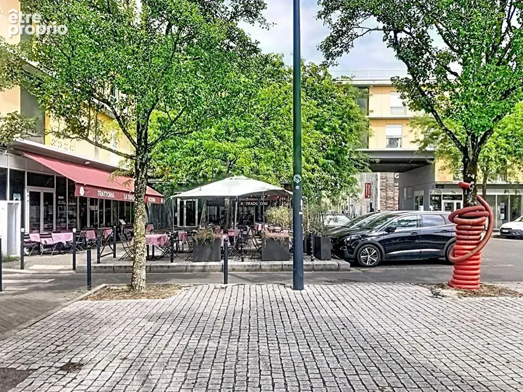 Appartement T3 lumineux avec deux loggias et parking aux Chartrons - photo 18