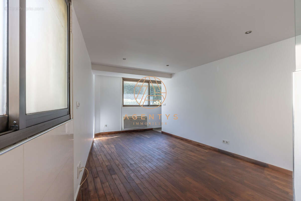 Appartement à NOGENT-SUR-MARNE