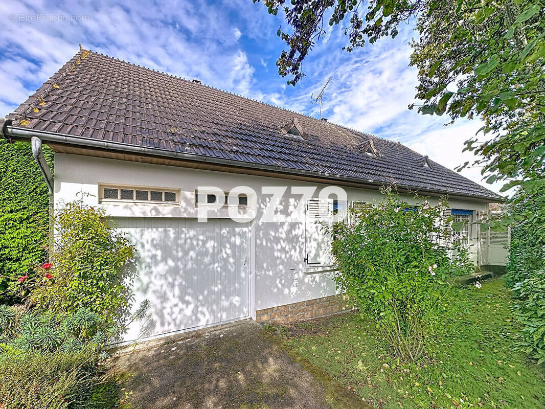 Maison à LE VAL-SAINT-PERE