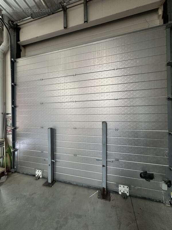 Commerce à BEAUVILLIERS