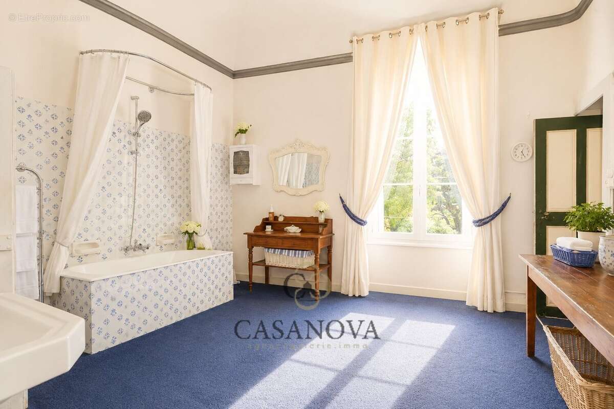 Maison à QUISSAC