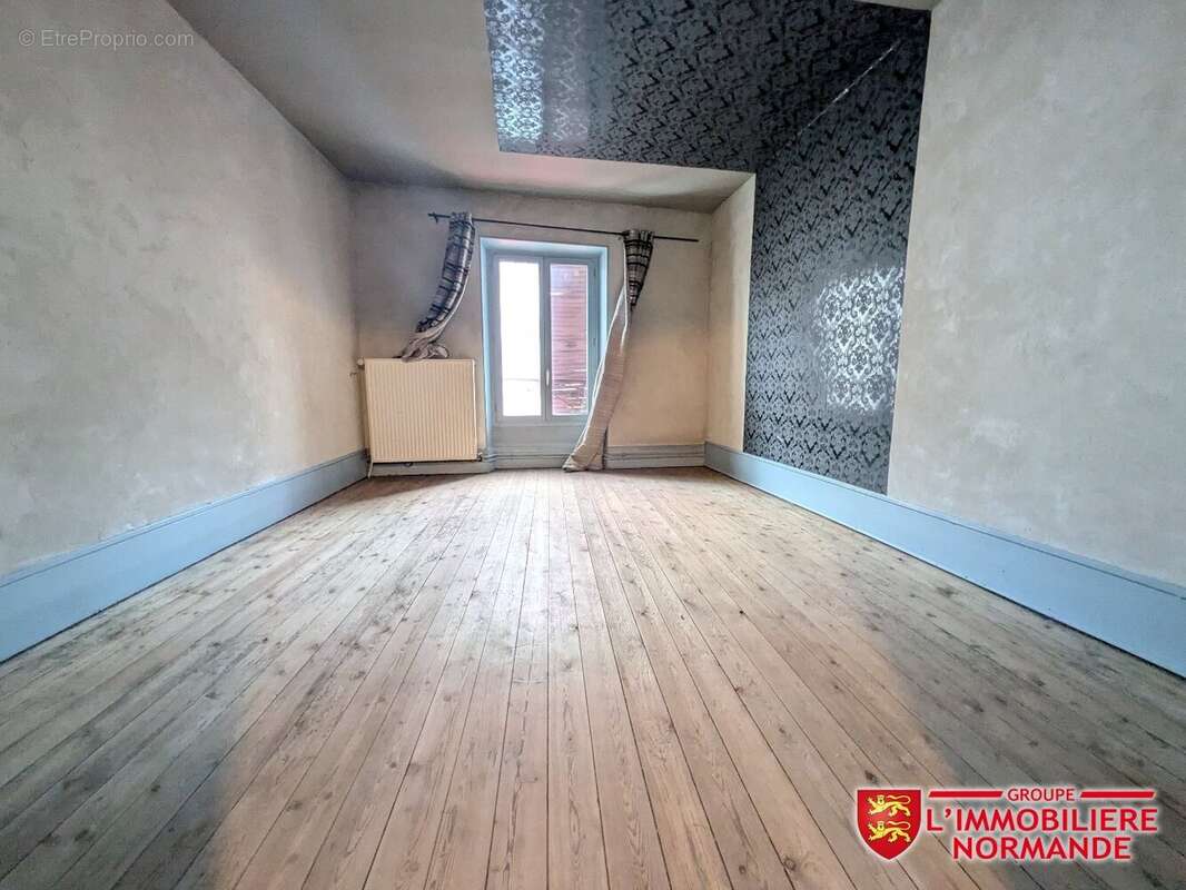 Maison à BONNIERES-SUR-SEINE