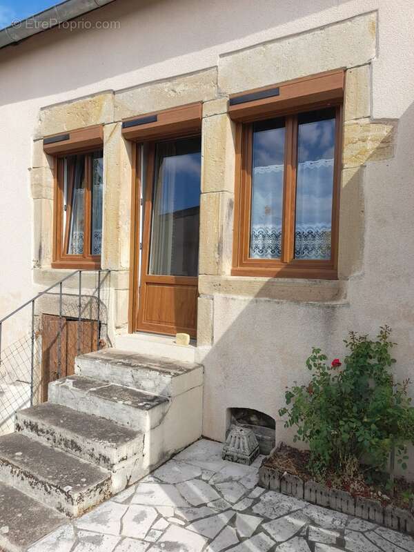 Maison à Cussy en Morvan  de 136 m2 - 8 pièces - diverses dépendances - terrain 1182 m2 - photo 36