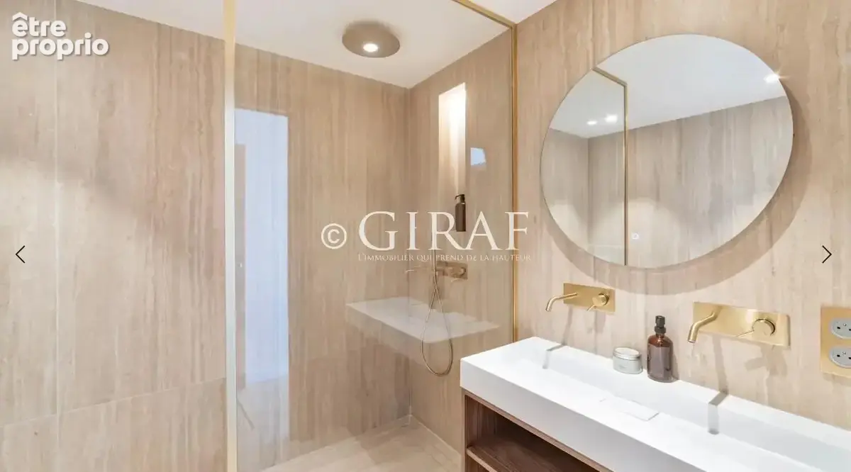Contemporaine-Pied dans l'eau - photo 8