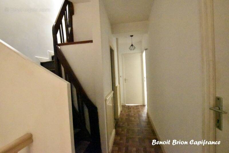 Maison de ville 148 m² – Centre d’Antrain – 4 chambres – Grande cave - photo 3