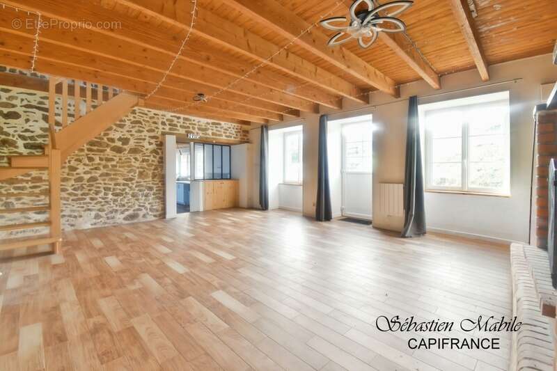 Maison à ROZ-SUR-COUESNON