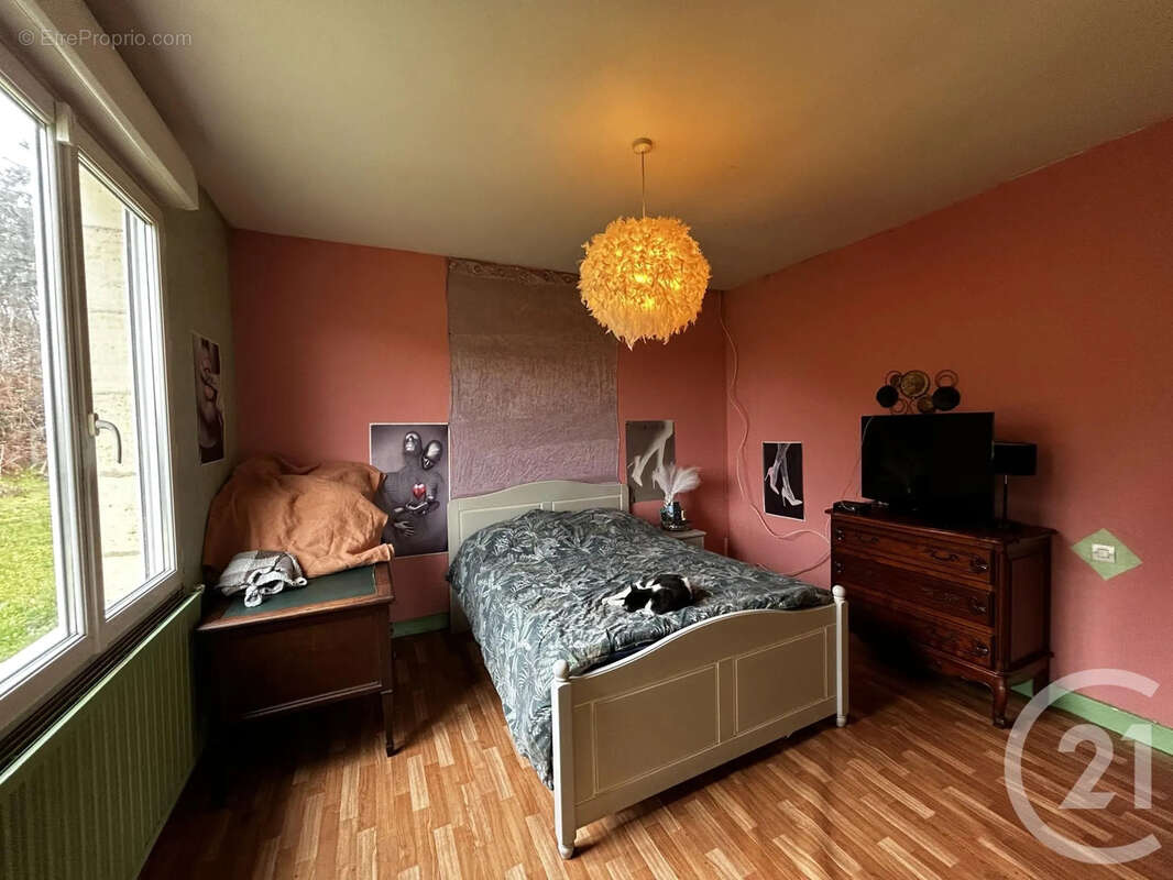 Maison 106 m² à Chamadelle  - photo 7