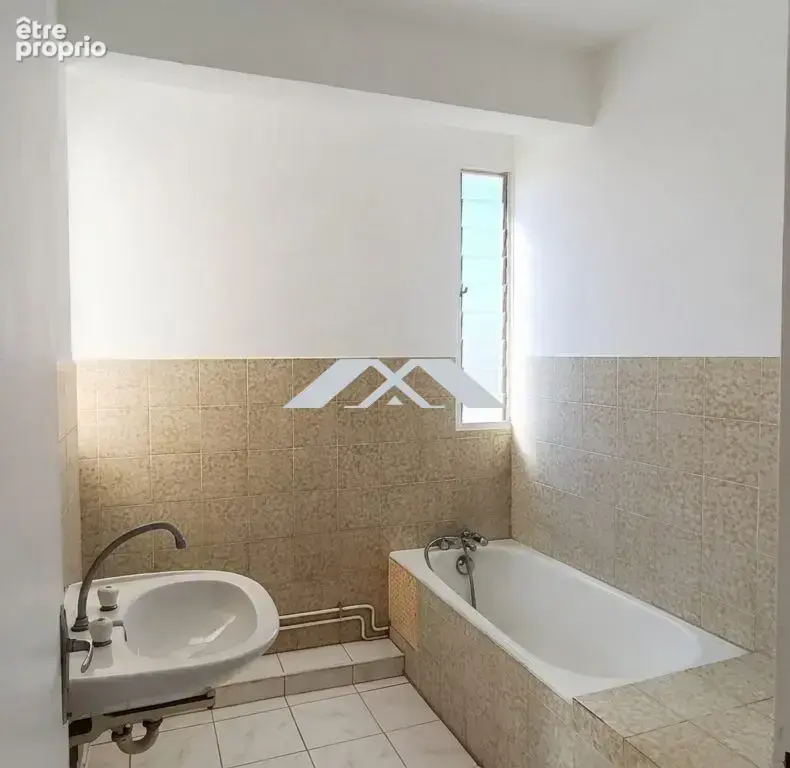 Appartement 60 m² à Saint-Denis  - photo 7