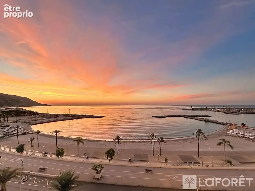 MENTON - GARAVAN - Magnifique appartement T2 de 61 m² avec terrasse et vue mer panoramique - photo 5