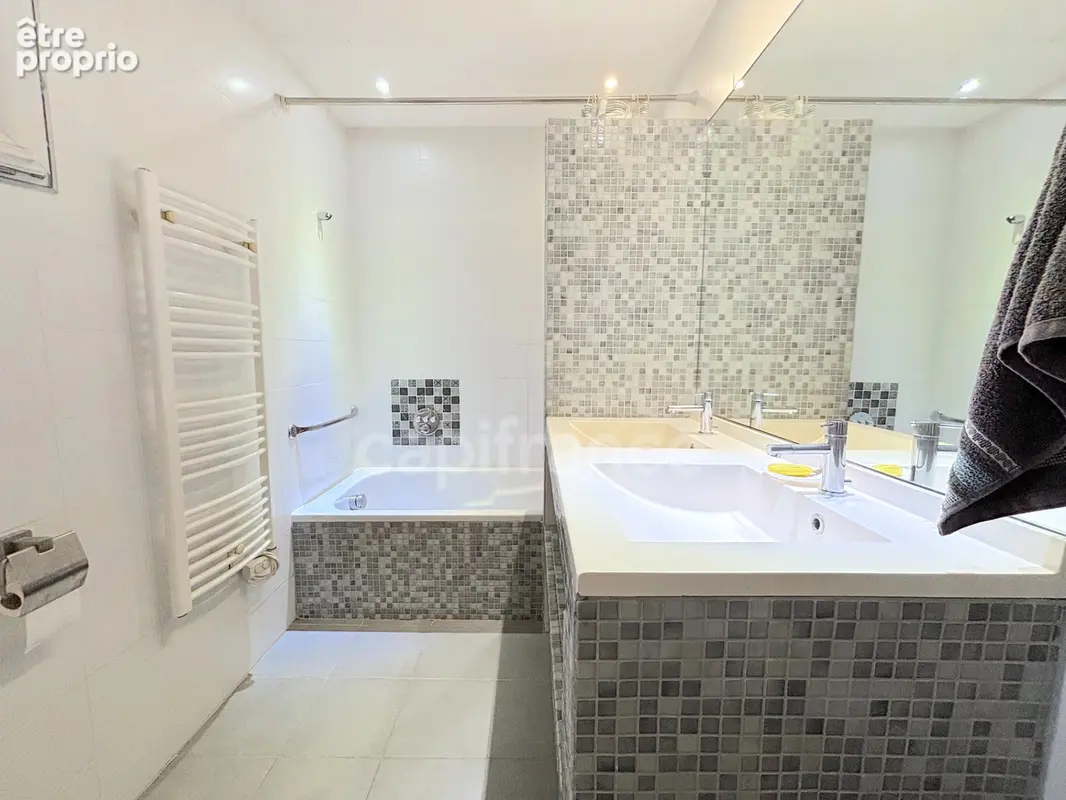 Maison à vendre 5 pièces MOUGINS (06) - photo 13