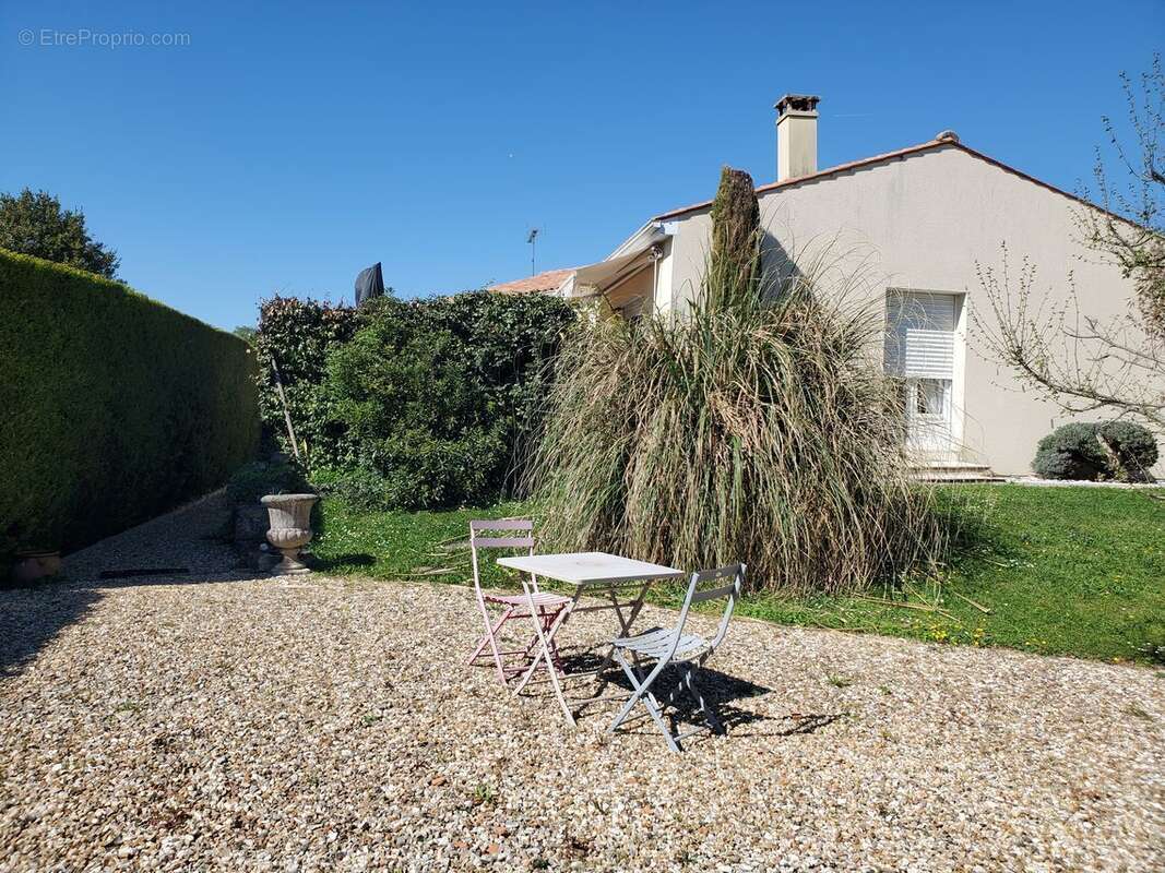 Maison à CHAMPNIERS