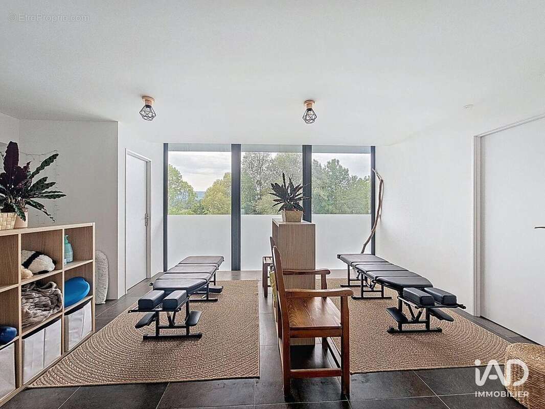 Photo 6 - Commerce à AMANCY