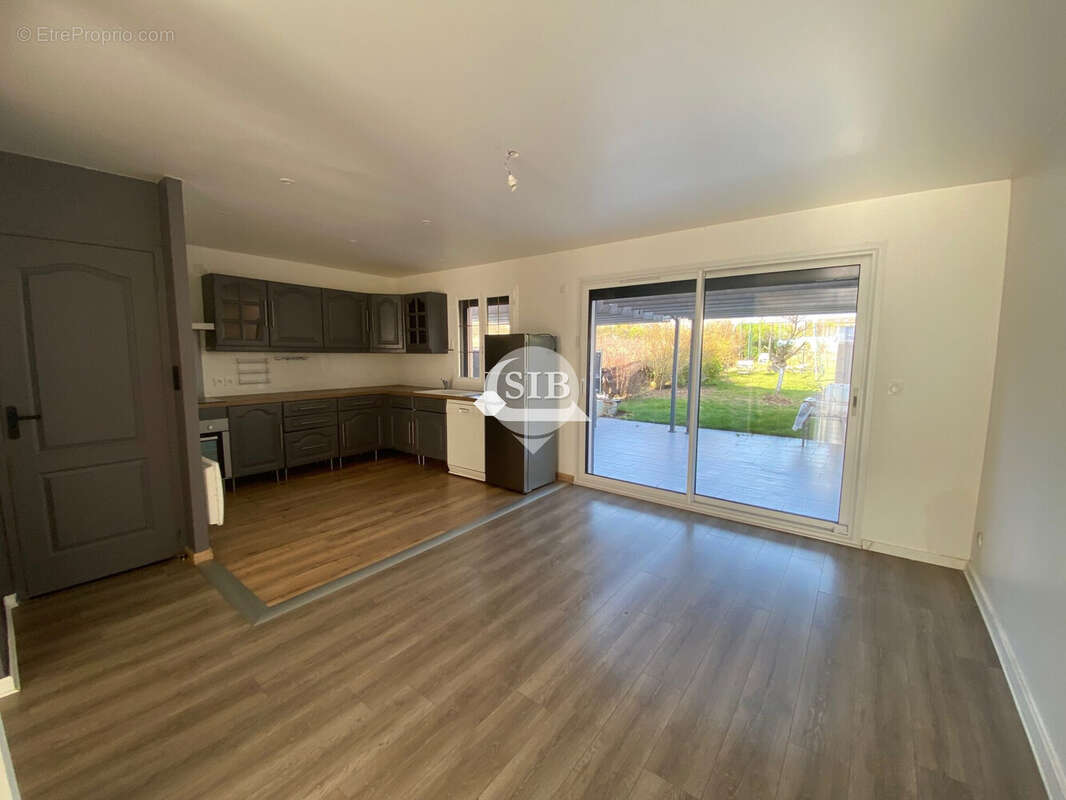 Maison à BALLAINVILLIERS