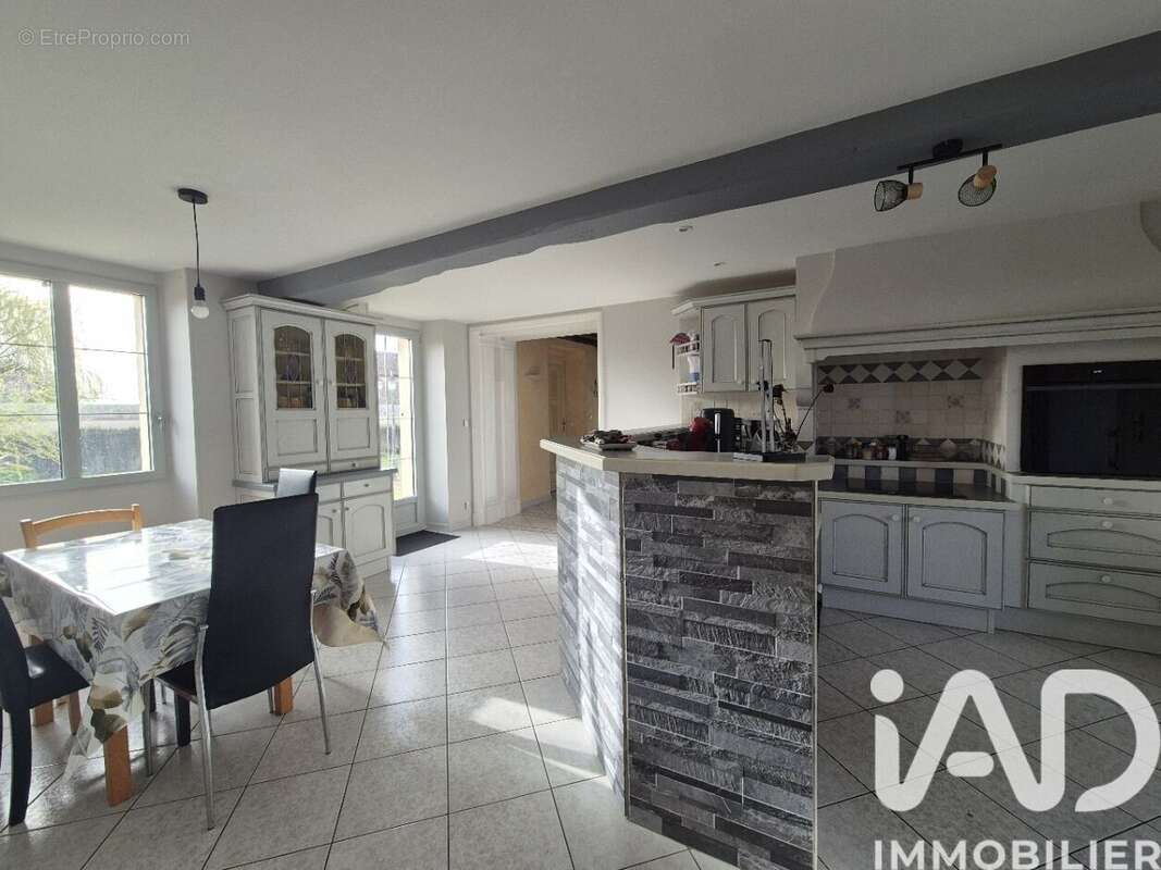 Photo 5 - Maison à THOUARS