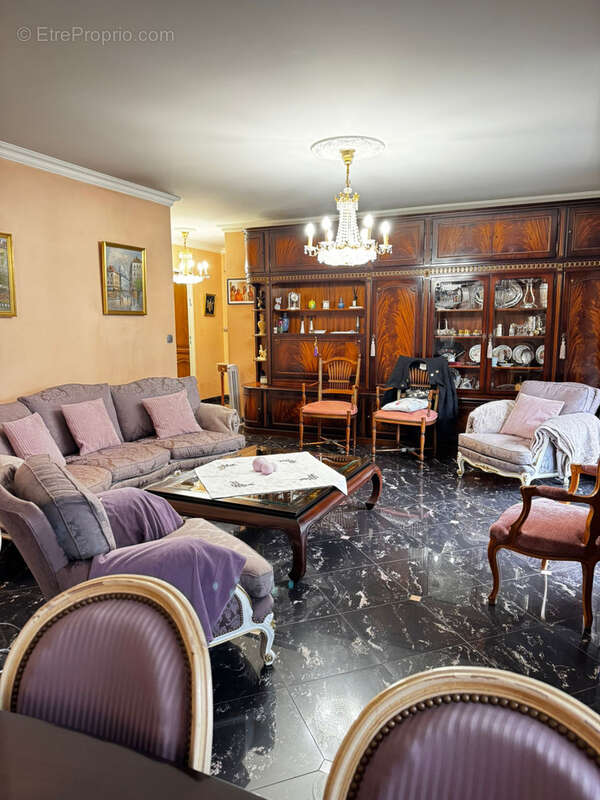 Appartement à SAINT-MAUR-DES-FOSSES